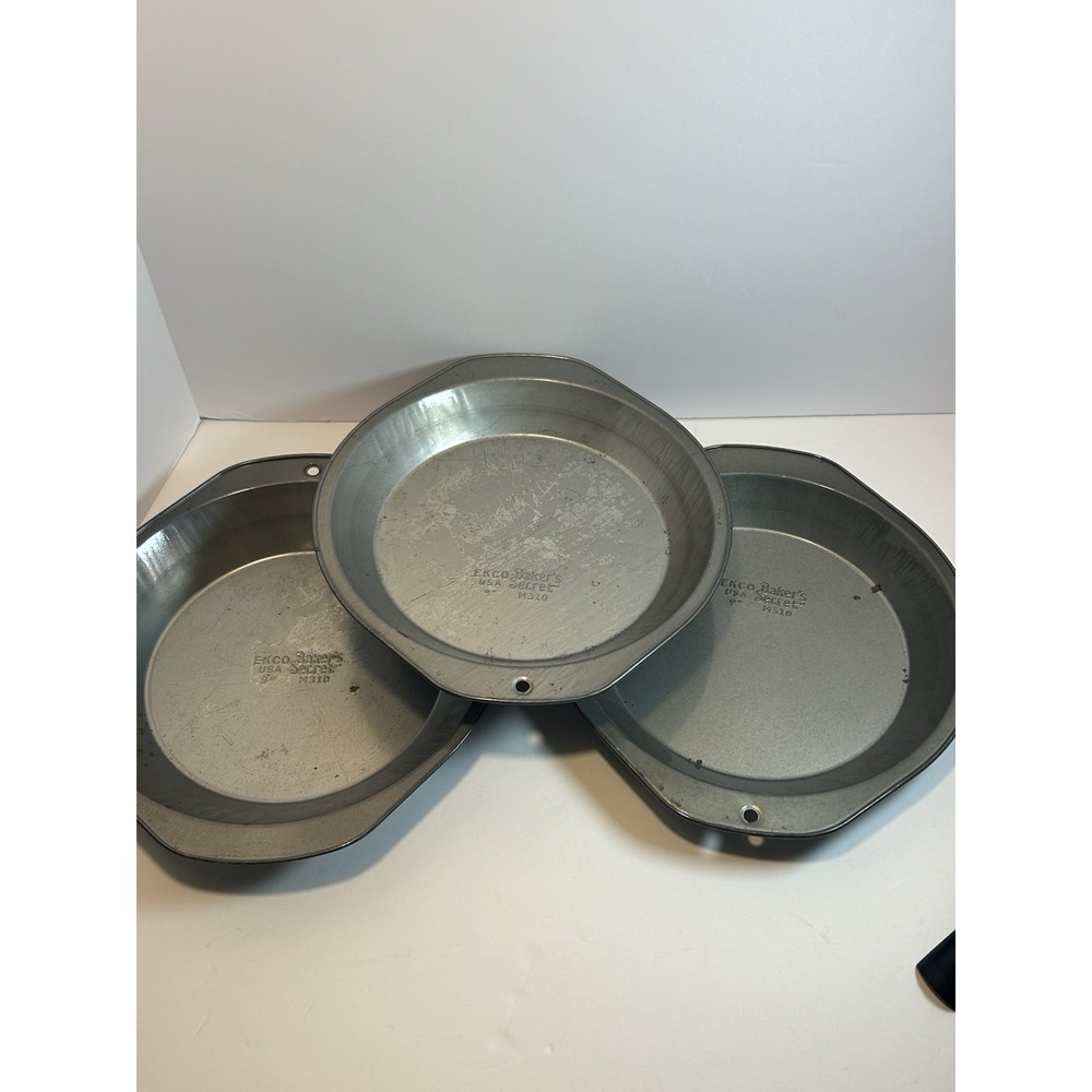 Vintage EKCO Baker's Secret USA 9" M310 Baking Pie Pan Used 1.5" deep set of 3